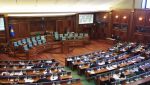  Kuvendi mbështet mocionin, vendi shkon në zgjedhje të parakohshme