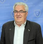  Mbikëqyrësi i Degës Themelore në Kamenicë, Zijadin Spahiu, ka arritur moshën e pensionimit