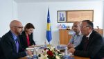  Ministri Bedri Hamza takon shefin e Bankës Botërore në Kosovë Marco Mantovanelli