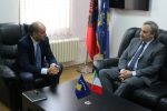  Gashi priti ambasadorin italian, funksionalizimi i aeroportit të Gjakovës i mundshëm