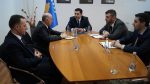  Ministri Bajram Hasani priti deputetin shqiptar në parlamentin e Serbisë, Fatmir Hasanin