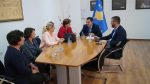  Ministri Hasani premton mbështetje për gratë e Krushës dhe gratë e verbra