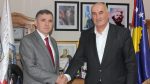  Kryetari Sokol Haliti priti në takim ambasadorin Beqir Ismaili