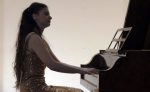  Pianistja gjilanase shkëlqen në Gjermani, publiku e kthen disa herë në skenë