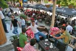  BBC me reportazh të zymtë për Prishtinën: Studentët që rrinin ulur nga një kafene në tjetrën
