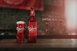  Birra e njohur me ambalazh të ri, ‘dhuratë’ për tifozët e Liverpoolit