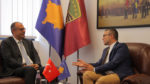  Zëvendësministri i Mbrojtjes Burim Ramadani priti në takim ambasadorin e Turqisë Çagri Sakar