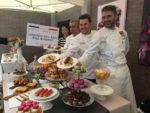  Kuzhinieri i famshëm francez në Prishtinë, i mëson fëmijët si të gatuajnë biskota