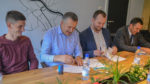  Komuna e Kamenicës nënshkruan marrëveshje me IADK-në për sektorin e bujqësisë