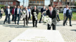  Kryeministri në detyrë Kurti bëri homazhe pranë varreve të heronjve Ilir Konushevcit e Dr. Hazir Malajt