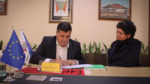  Kryetari i Gjilanit nënshkruan projektin për mbështetjen e të rinjve në IT, në vlerë prej 420 mijë euro