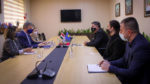  Kryetari Lutfi Haziri pret në takim ambasadorin e Hungarisë, Dr. Jozsef Bencze