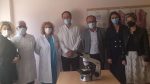  Spitali i Gjilanit përfiton një mikroskop donacion nga Qeveria Japoneze, përmes “Action for Mothers and Childern”