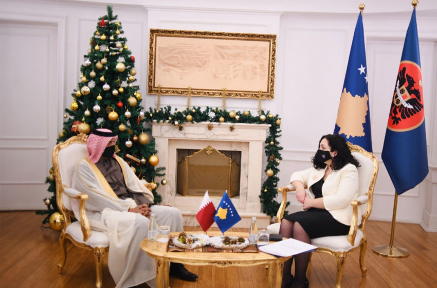  Presidentja e vendit priti në takim ambasadorin jorezident të Katarit në Kosovë