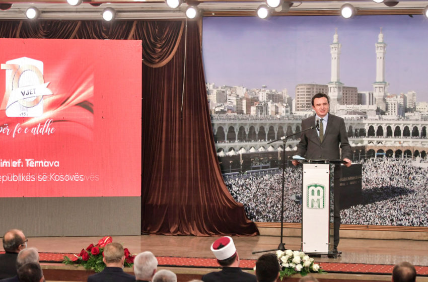  Kryeministri Kurti mori pjesë në manifestimin kushtuar 70-vjetorit të themelimit të Medresesë Alauddin
