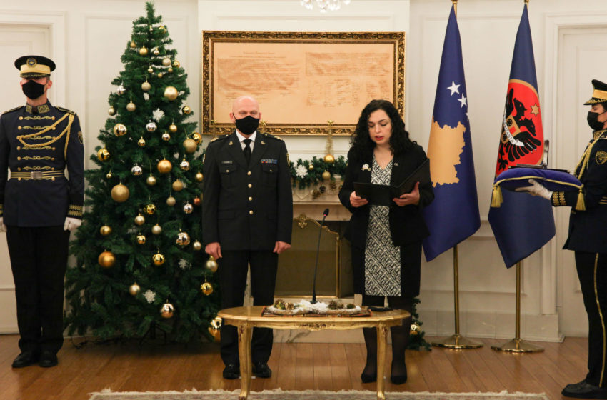 Komandanti i FSK-së me dekret të Presidentes avancohet në gradën Gjenerallejtënant