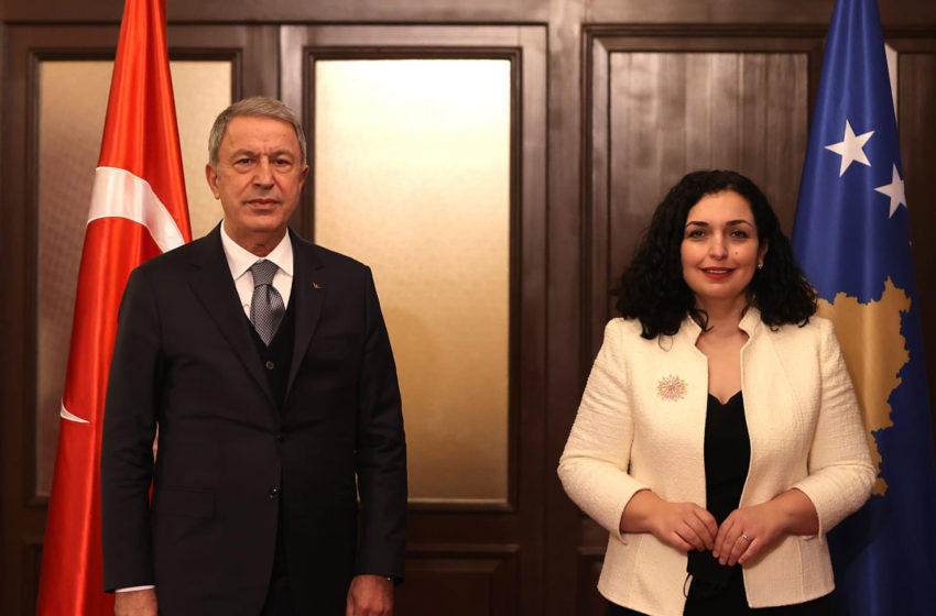  Presidentja Osmani ka pritur në takim ministrin e mbrojtjes kombëtare të Republikës së Turqisë, Hulusi Akar