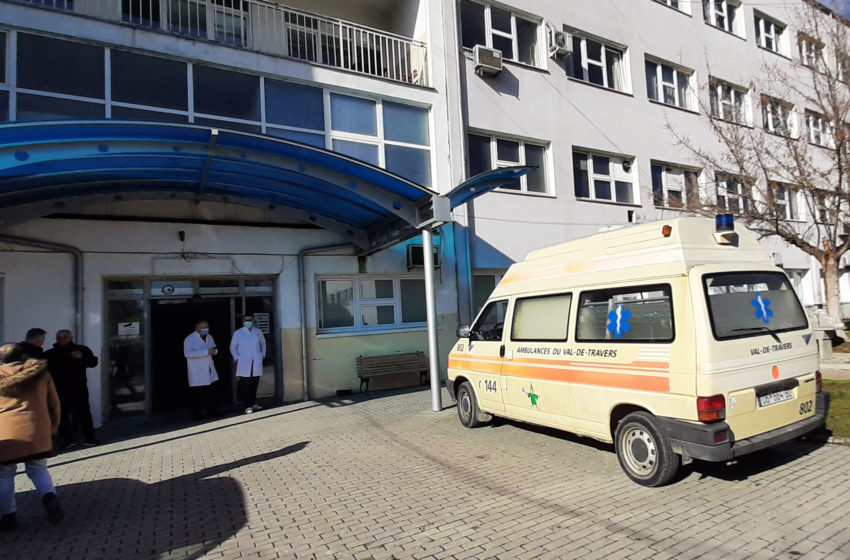  Në QKUK dhe spitale po trajtohen 212 pacientë me Covid
