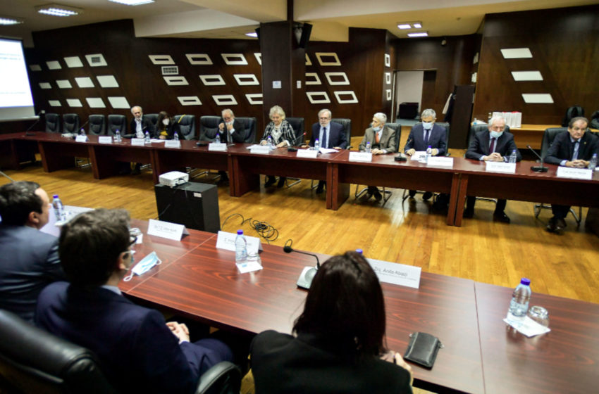  Kryeministri Kurti u prit në Akademinë e Shkencave dhe Arteve të Kosovës
