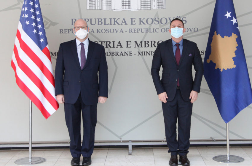  Ministri Armend Mehaj priti në takim ambasadorin e ri amerikan në Kosovë, Jeffrey M. Hovenier