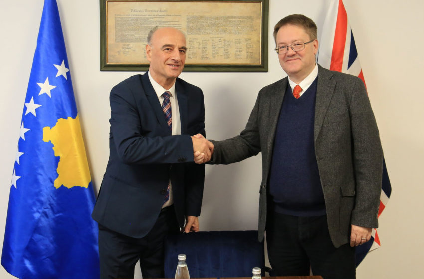  Kryesuesi i KPK-së, pret në takim ambasadorin e Mbretërisë së Bashkuar në Kosovë