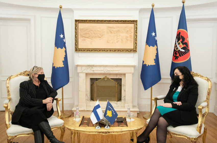  Presidentja Osmani priti në takim lamtumirës ambasadoren finlandeze, Pia Stjernvall