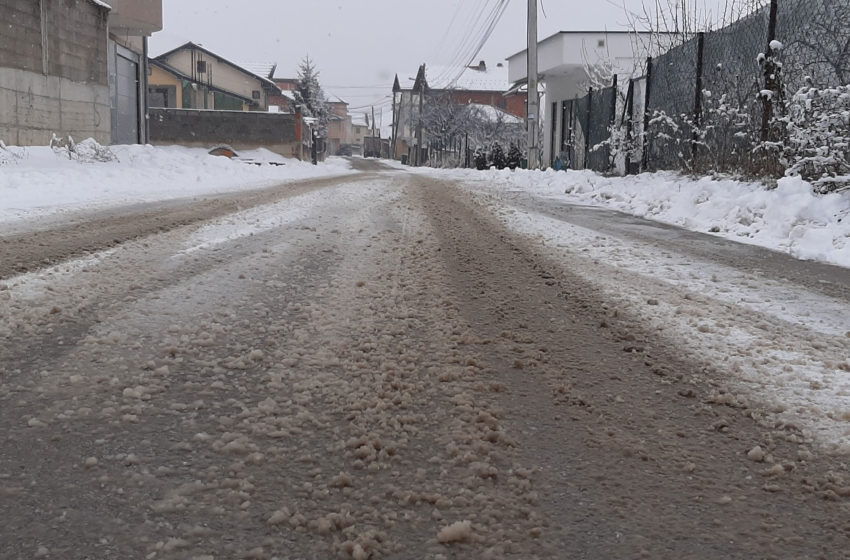  Policia: Apel për kujdes të shtuar gjatë ngasjes në rrugë me ngrica e akull!