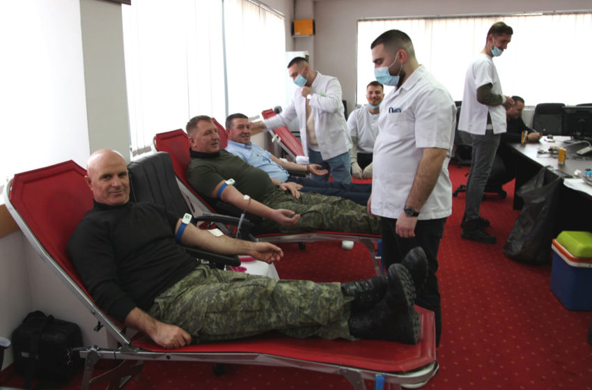  Në Ministrinë e Mbrojtjes dhe FSK filloi aksioni tradicional i dhurimit vullnetar të gjakut