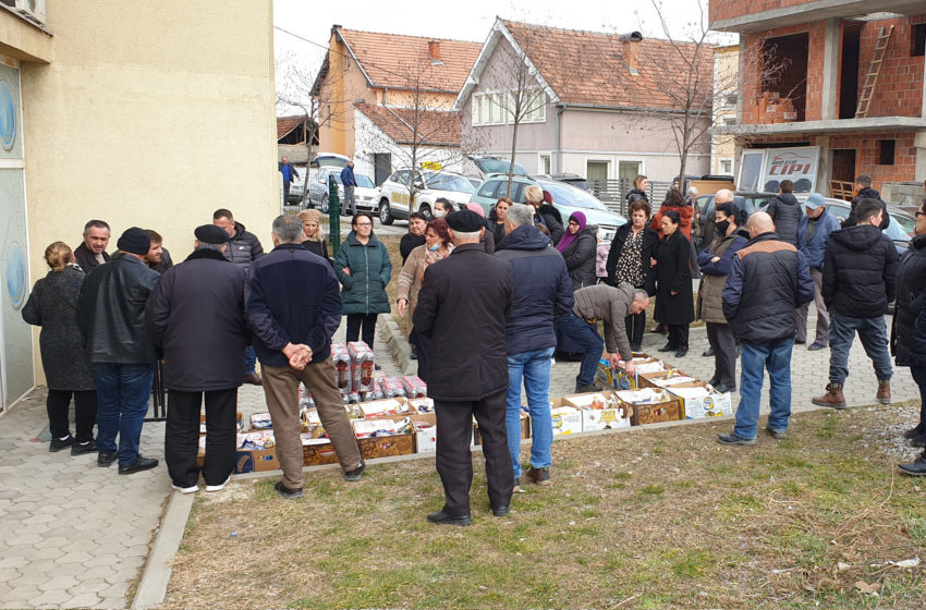  KBI në Gjilan ndan 80 pako ushqimore për nder të Ditës së Pavarësisë