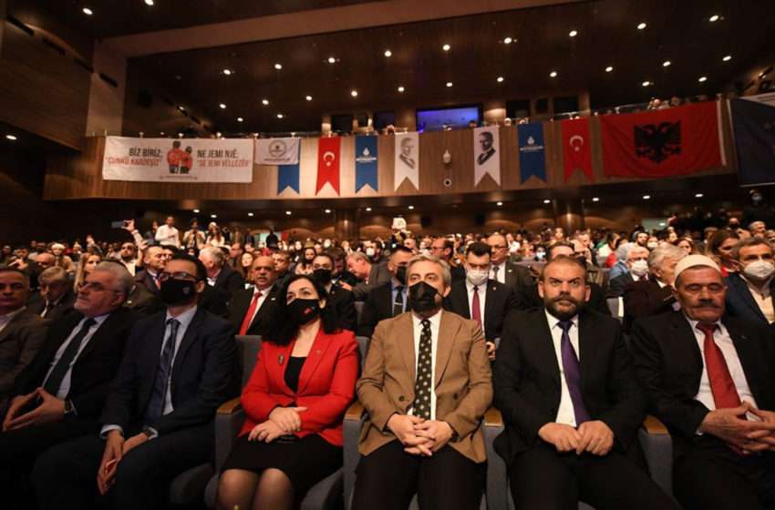  Presidentja Osmani takoi në Turqi përfaqësues të mërgatës së Kosovës