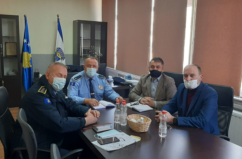  Drejtori i Bujqësisë, Bajram Isufi zhvillon takim me komandatin e Policisë për parandalimin e prerësve ilegalë të pyjeve