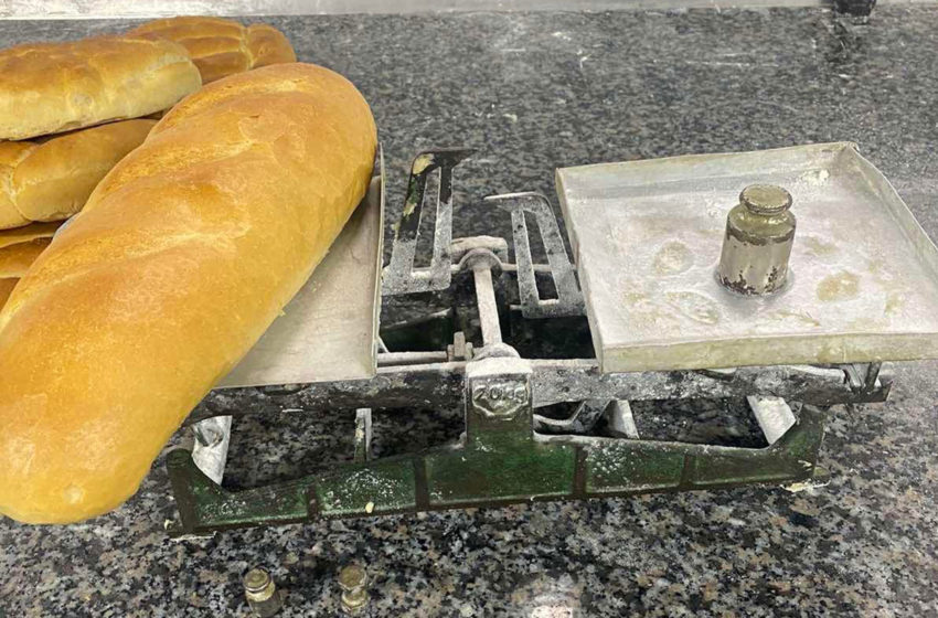  Inspektorët komunalë në Gjilan gjobisin me 1000 euro një furrë buke, pesha nuk përputhej me deklaracionin   