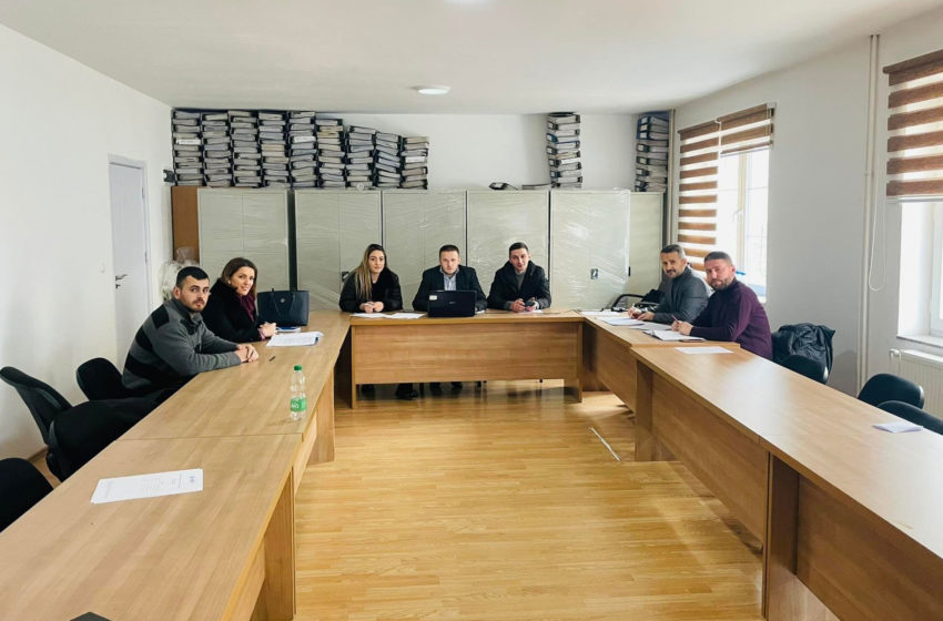  Komisioni Komunal për ndryshimin dhe plotësimin e statutit të Komunës në krye të tij zgjodhi shërbyesin civil, Fatlum Demiri