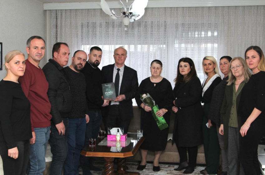  Komisioni për Arsim i LDK-së në Gjilan uron mësimdhënësit për Ditën e Mësuesit