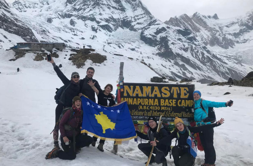  Bjeshkatarja nga Kosova, Shukrije Bajrami në moshën 54 vjeçare ngjitet në Annapurna Base Camp në lartësi 4130m