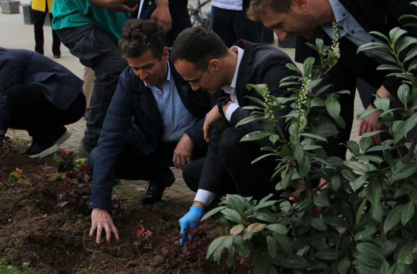  Në Gjilan po vazhdon kampanja e pastrimit të ambientit “Green & Clean”