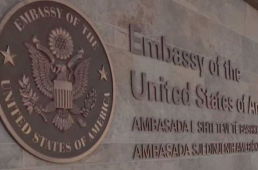  Ambasada amerikane: Në Ditën e Kushtetutës, kujtojmë pritjet e kosovarëve për demokraci