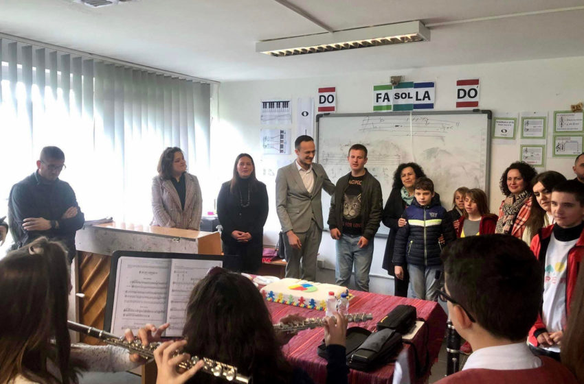  Në Gjilan shënohet 2 Prilli – Dita Botërore e Ndërgjegjësimit për Autizëm