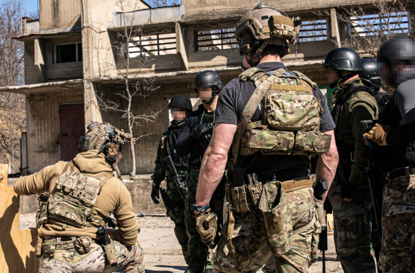  Mehaj: Operatorët tanë të specializuar stërviten së bashku me Grupin e 10-të Forcave Amerikane Speciale – Airborne