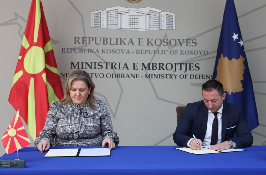  Ministri Mehaj dhe ministrja Petrovska, nënshkruajnë Memorandumin e Mirëkuptimit për  bashkëpunimin në fushat e mbrojtjes dhe sigurisë