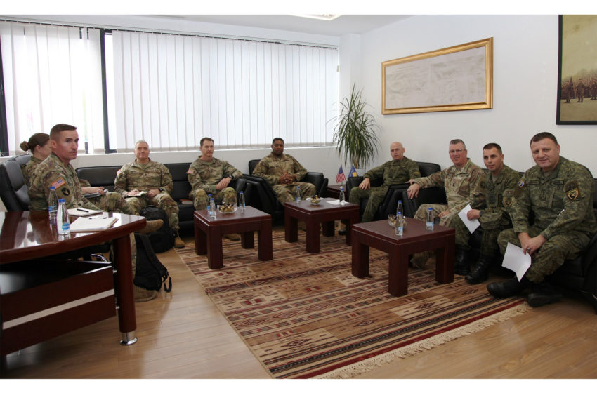  Komandanti i FSK-së priti delegacionin e lartë të nënoficerëve nga Komanda Evropiane e Forcave Amerikane (EUCOM) dhe SHBA-të
