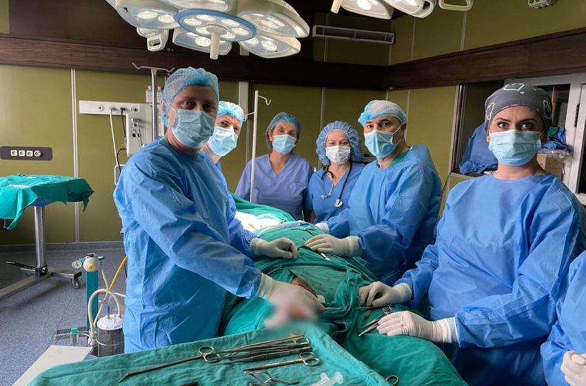  Në Klinikën e Kirurgjisë Vaskulare është kryer një operacion i rrallë dhe i ndjeshëm