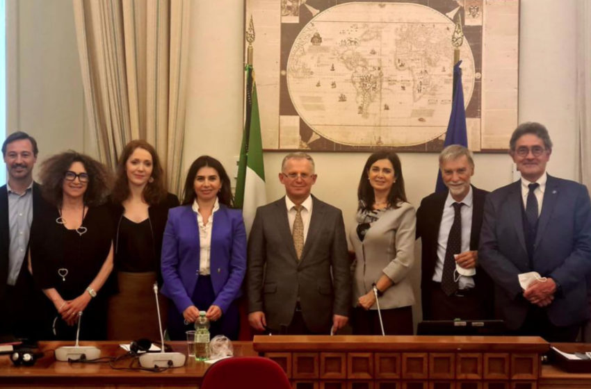  Zëvendëskryeministri Bislimi merr pjesë në Seancën Dëgjimore në Komisionin për Politika të Jashtme, në Dhomën e Deputetëve në Parlamentin e Italisë