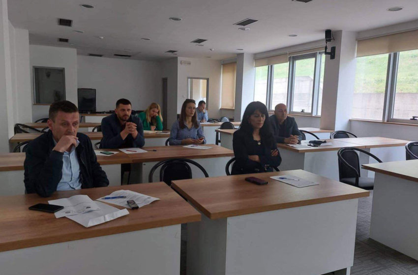  Kamenicë: Komiteti për Politikë dhe Financa mban mbledhjen e tretë
