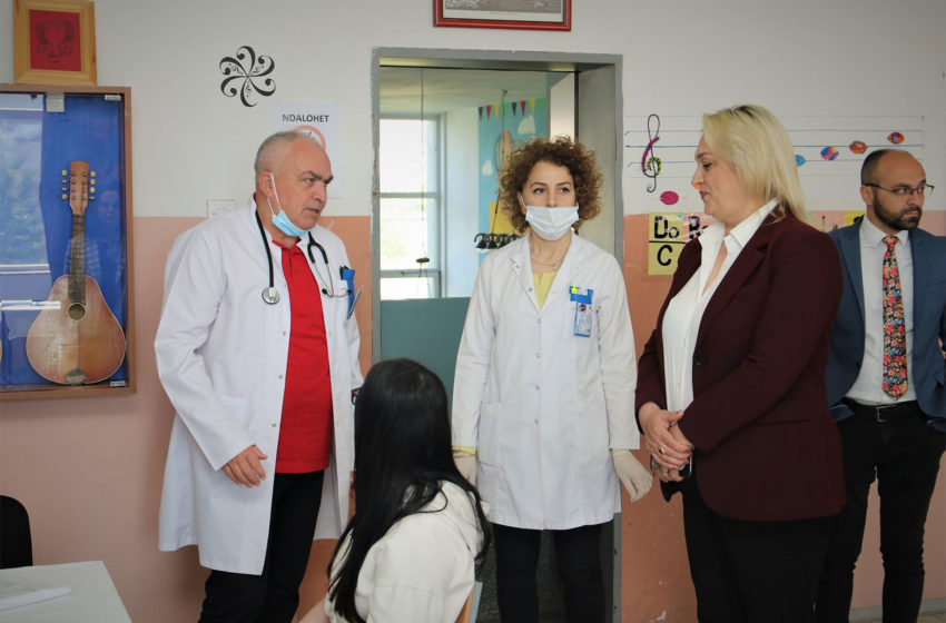  Në shkollat e Gjilanit rikthehet kontrolli sistematik i nxënësve që ishte pezulluar shkaku i pandemisë