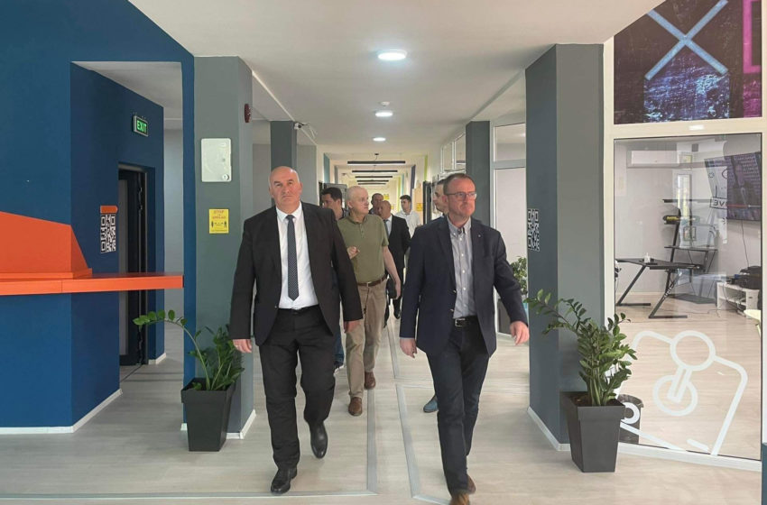  Kryetari i Vitisë ka vizituar komunën e Gostivarit