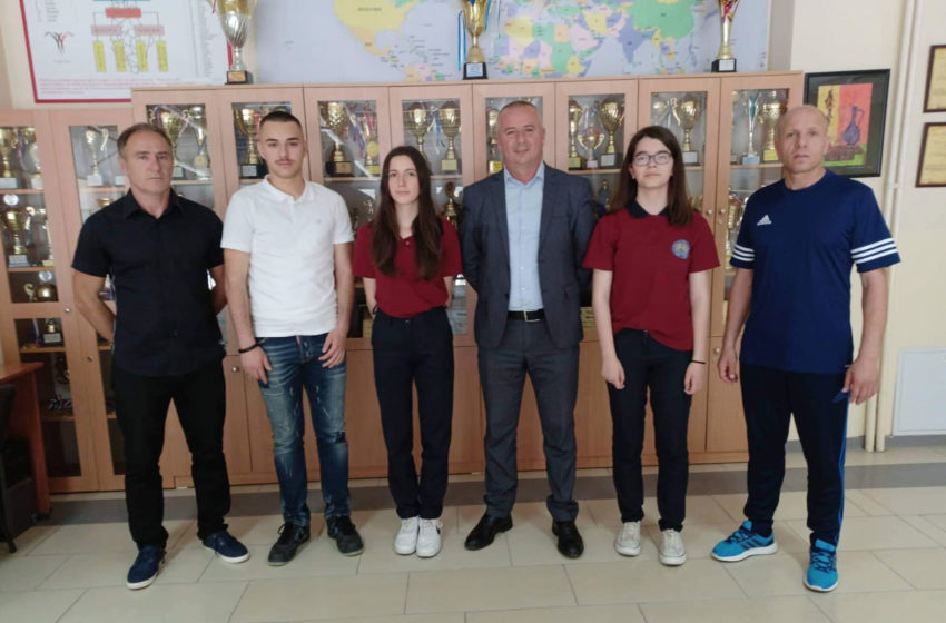  Nxënësit e gjimnazit natyror “Xhavit Ahmeti”, të gatshëm për garat ballkanike që do të mbahen në Ohër