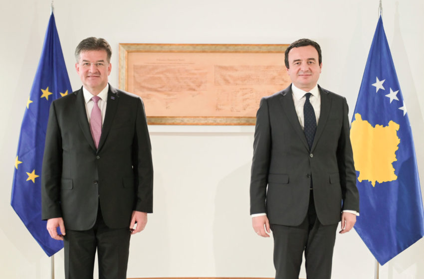  Kryeministri Kurti priti në takim Përfaqësuesin Special të Bashkimit Evropian, Miroslav Lajçak