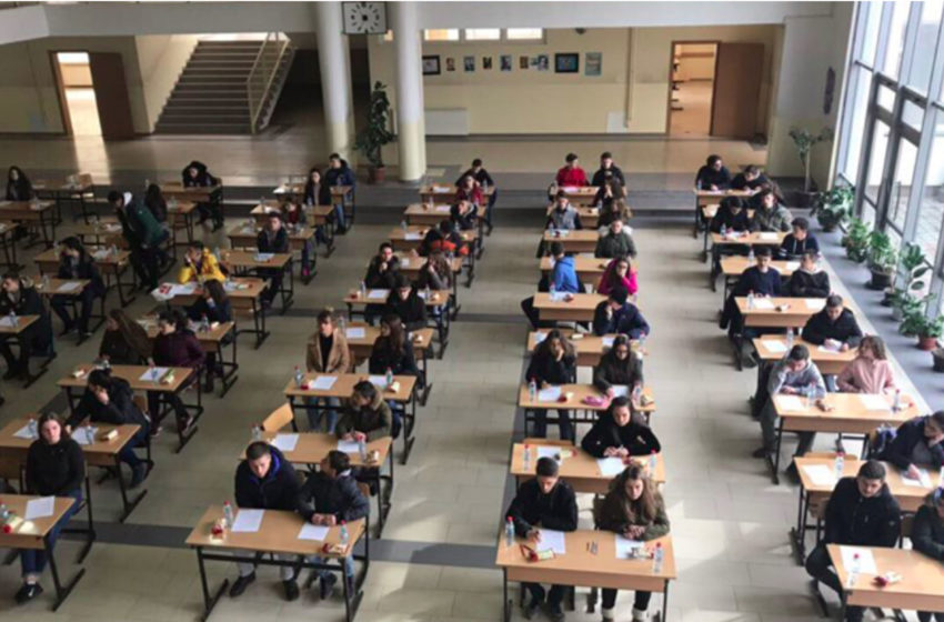  MASHTI merr masa ndaj nxënësve që kanë përdorur telefonat gjatë Testit të Arritshmërisë