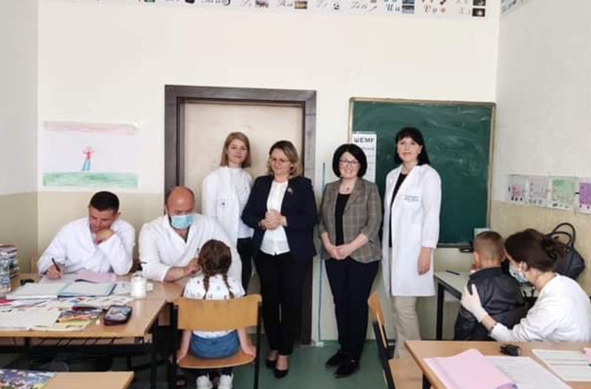  Komuna e Vitisë përfundoi vizitat sistematike shëndetësore të mbi 1700 nxënësve vitias